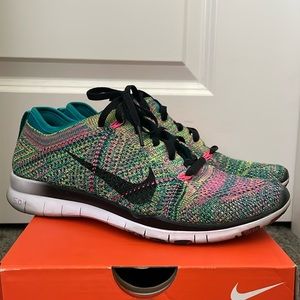 Nike Flyknit size 5